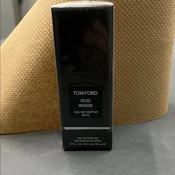 NIB Tom Ford Oud Wood Eau de Parfum in Sealed Box 1.7oz 50ml - Picture 3 of 9